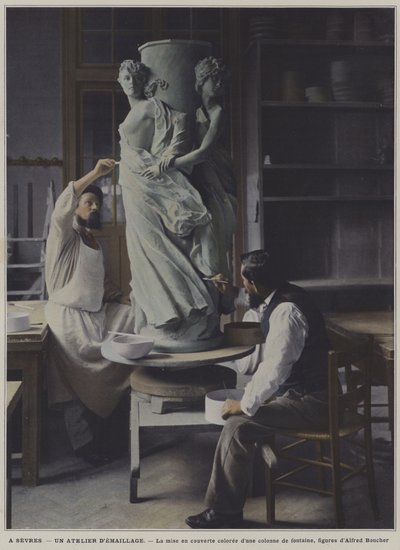 Emaillierwerkstatt in der Porzellanmanufaktur Sevres, Frankreich von French Photographer