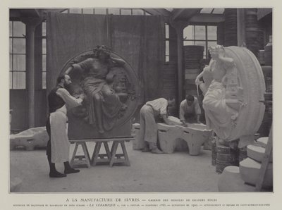 Galerie großer Stücke in der Porzellanmanufaktur Sèvres, Frankreich von French Photographer