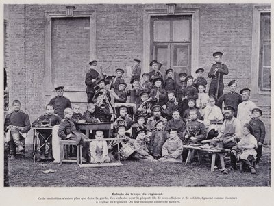 Die russische Armee: Regimentstruppen-Kinder (s/w Foto) von French Photographer