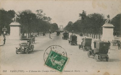 Paris - Avenue des Champs-Elysees von French Photographer