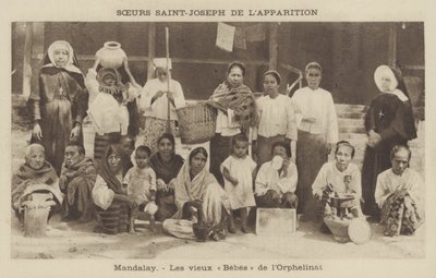 Bewohner eines Waisenhauses der Schwestern von St. Joseph, Mandalay, Burma von French Photographer