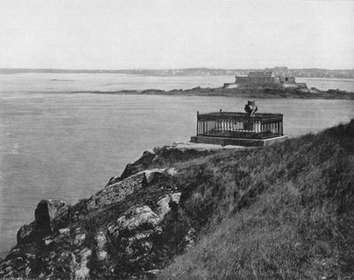 Saint-Malo - Das Grab von Chateaubriand (s/w Foto) von French Photographer