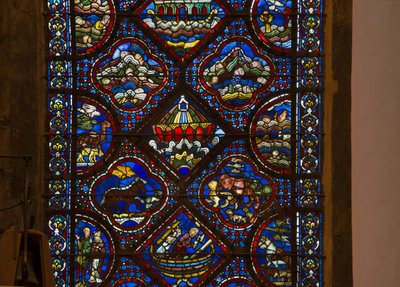 Kathedrale von Chartres, Buntglas: Leben von Noah, Detail der Arche Noah auf den Wellen von French School