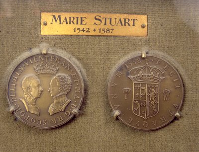 Münze, geprägt nach der Hochzeit von Maria Stuart (1542-87) und Franz II. (1544-60) 1588 von French School