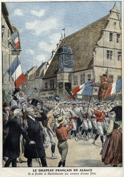 Französische Flagge weht wieder in den Straßen von Molsheim, Elsass, während der Sportmesse in „Le Petit Journal“ vom 4. Juli von French School