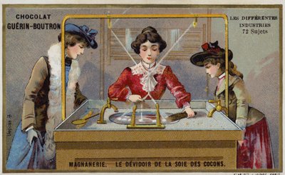 Seidenherstellung. Spinnen der Fasern auf eine Spule von French School