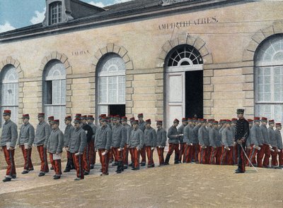 Spezielle Militärschule von Saint-Cyr (Saint Cyr), Innendienst: Ausgang aus dem Amphitheater von French School