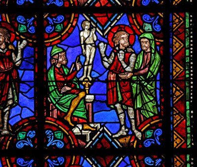 Fenster w06, Darstellung der Geschichte des Heiligen Julian von Brioude - Heiliger Ferreol, ein Freund von Julian, der während der Diokletianischen Verfolgungen starb, wird gezwungen, Götzen zu verehren von French School