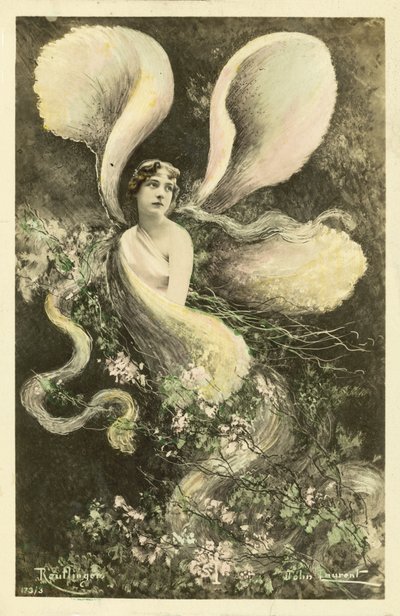 Frau als Schmetterling verkleidet von French School