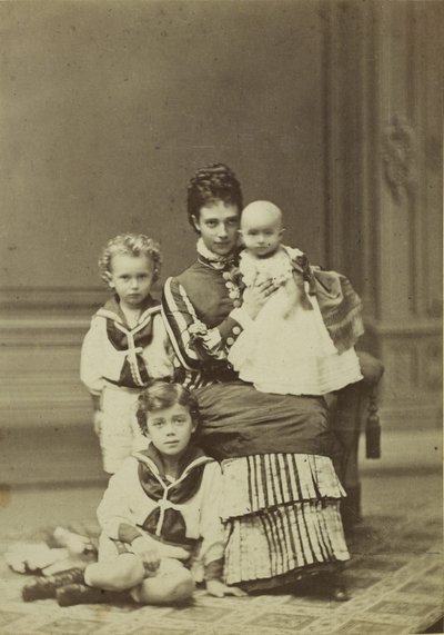 Großherzogin Maria Fjodorowna mit Kindern, Nikolaus Alexandrowitsch, George..., ca. 1875 von Georg Emil Hansen