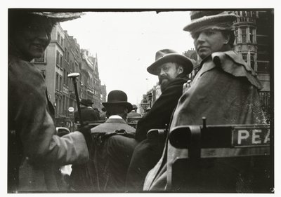 George Breitner und Marius Bauer in einer Kutsche in London von George Hendrik Breitner