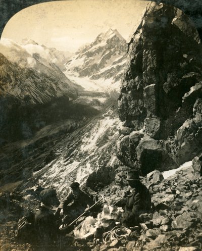 Mount Cook und der Hooker-Gletscher und -Tal, Neuseeland, ca. 1909 von George Rose