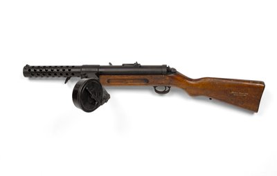 Bergmann 9 mm MP18-1 Maschinenpistole von German School