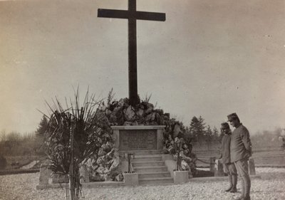 Album "Bilder des Krieges II": Kriegsdenkmal in Gradisca (s/w Foto) von Gigliucci Gigliucci