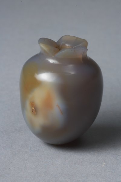 Hellenistisches Gefäß in Form einer Frucht von Greek