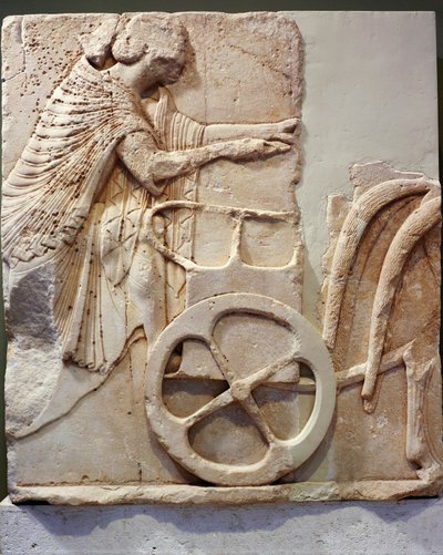Relief eines Rennfahrers auf seinem Streitwagen, 520 v. Chr. von Greek