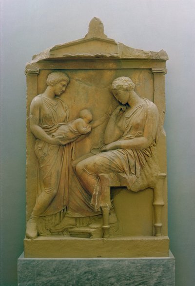 Grabstele mit Darstellung einer Magd, die einem sitzenden Frau ein Baby reicht von Greek School