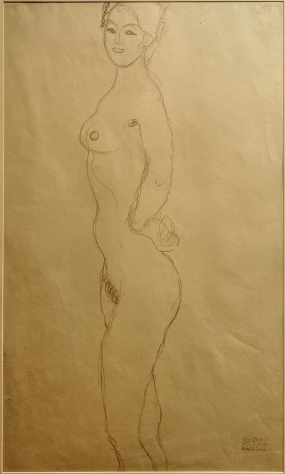 Stehender weiblicher Akt nach links, die Hand in die... von Gustav Klimt
