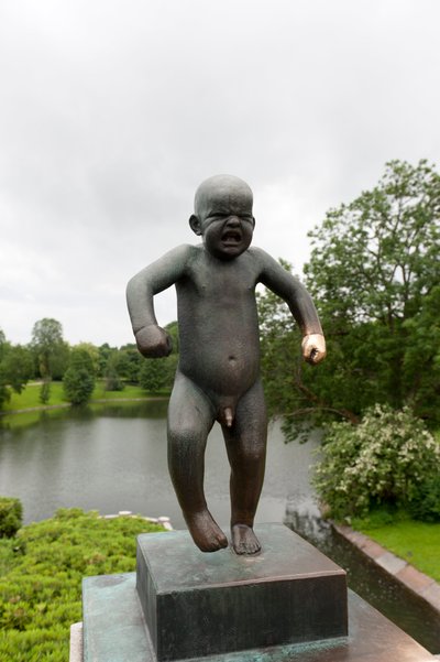 "Sinnatageen" wütender Junge, Skulptur im Frogner Park, Oslo, Norwegen von Gustav Vigeland