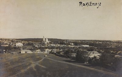 Erster Weltkrieg: die Ukraine in den Jahren 1914-1916 während der Invasion der deutschen Armee. Blick auf Rakitnoe von Heldenfriedhof Dsessentniki (attr. to)
