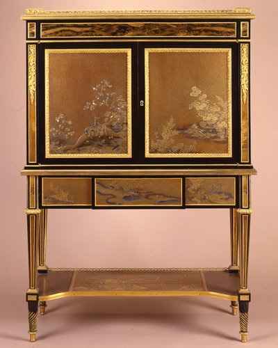 Ein Sekretär im Louis-XVI-Stil mit Ormolu-Beschlägen von Henri Dasson