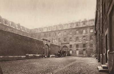 Paris: Innenhof von St-Lazare, das Frauengefängnis von Henri Manuel