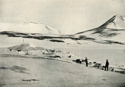 Meares und Demetri in der Discovery-Hütte, 4. November 1911, 1913 von Herbert Ponting