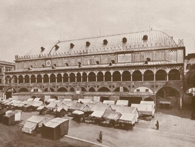 Padua, Palazzo Della Ragione (s/w Foto) von Italian Photographer