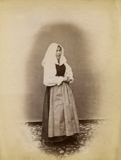 Junge Frau im Hochzeitskleid, Parre, Lombardei, Italien, Fotografie von Premiata Fotografia Taramelli von Italian Photographer
