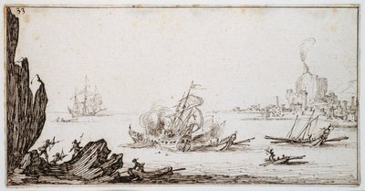 Eine Galeere, die von einem Kriegsschiff in der Mitte gerammt wird, in Sichtweite des Hafens, um 1617 von Jacques Callot