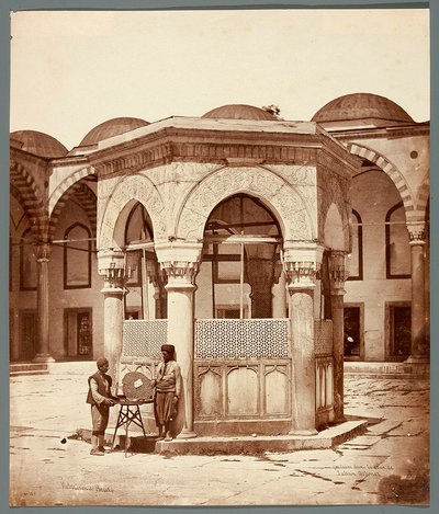 "Fontaine dans la Cour de Sultan Achmet" [Istanbul. Fontäne des Sultans Ahmed ?] von James Robertson