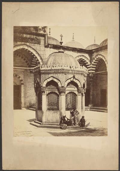 Brunnen im Hof der Yeni Djami [Cami] von James Robertson