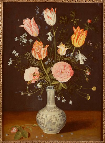 Tulpen, Rosen, Vergissmeinnicht und andere Blumen in einer späten Ming-Blau-Weiß-Vase von Jan Brueghel the Elder