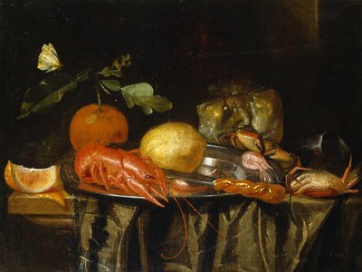 Ein Krebs, Garnelen und eine Zitrone auf einem Zinnteller auf einem drapierten Tisch von Jan Davidsz de (after) Heem