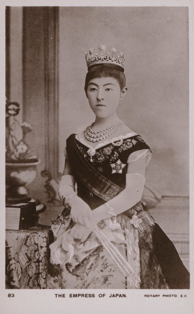 Kaiserin Shoken, Ehefrau von Kaiser Meiji von Japan von Japanese Photographer