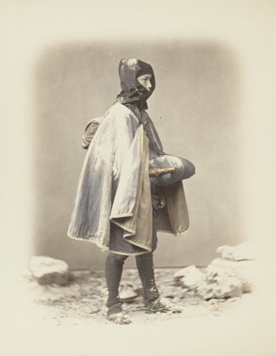 Japanischer Mann im Schnee von Japanese Photographer