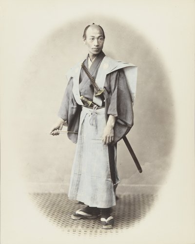 Japanischer Mann mit Schwert von Japanese Photographer