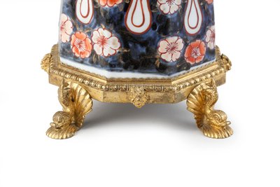 Eine seltene elegant montierte Imari-Kaffeekanne mit Deckel von Japanese School
