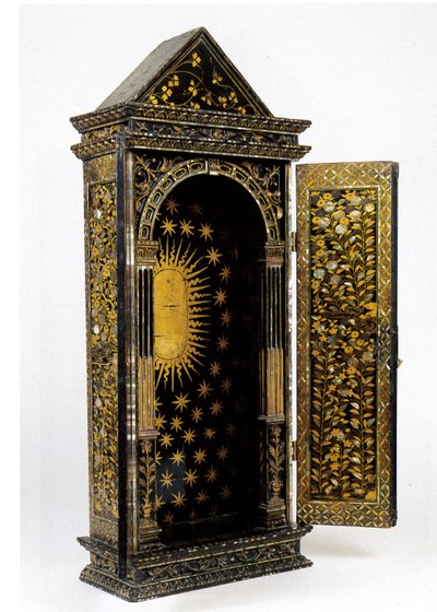 Namban christliches tragbares Heiligtum, entworfen zur Aufnahme einer religiösen Statuette, Momoyama-Periode von Japanese School