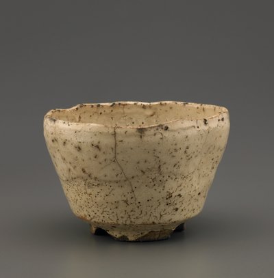 Teeschale mit gekerbtem Fuß, Yamaguchi Präfektur, Edo-Periode von Japanese School