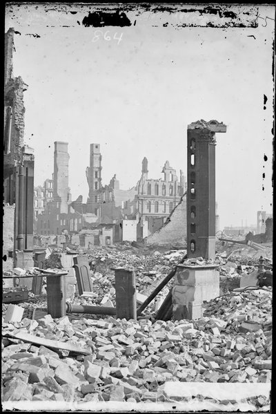 Ansicht von der südwestlichen Ecke der Dearborn und Monroe Streets, mit dem Grand Pacific Hotel im Hintergrund und den Ruinen des Honore Block im Vordergrund nach dem Chicago-Feuer von 1871, ca. 1871 von Jex Bardwell