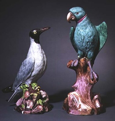 Augustus Rex Meissen Figuren eines Seeschwalben und eines Sittichs von Johann Joachim Kaendler