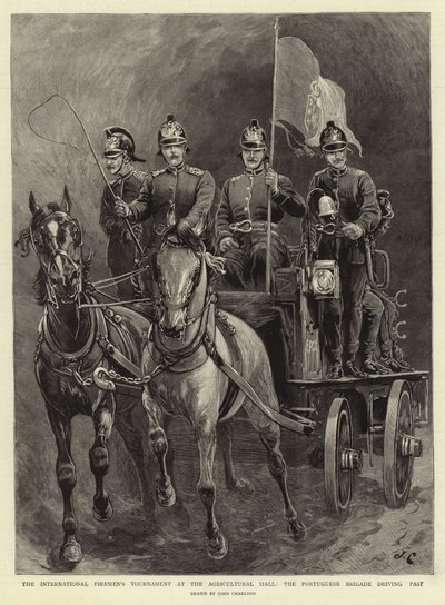 Das internationale Feuerwehrturnier in der Agricultural Hall, die portugiesische Brigade fährt vorbei von John Charlton