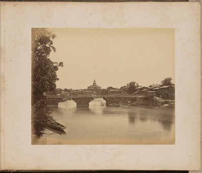 Eine Brücke in Srinaggar über den Jhelum von John Edward Saché