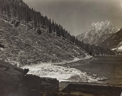 Album "Meine Weltkriegs-Erinnerungen Südwestfront (Kärnten, Italien, Südtirol) 31/03/1915-12/11/1918 - Josef Zohles Wien": Berglandschaft (s/w Foto) von Josef Zohles