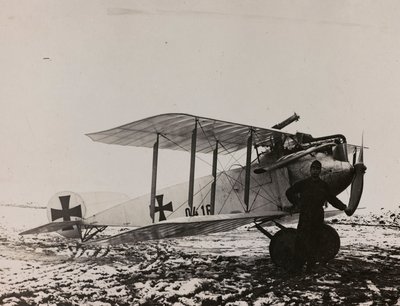 Album "Meine weltkriegs - Erinnerungen Südwestfront (Kärnten, Italien, Südtirol) 31/03/1915-12/11/1918 - Josef Zohles Wien": Österreichisches Flugzeug von Josef Zohles