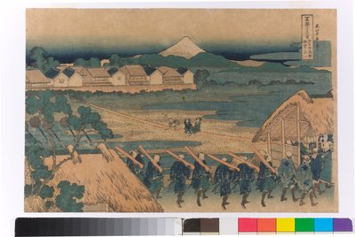 Berg Fuji in der Ferne vom Vergnügungsviertel Senju aus gesehen von Katsushika Hokusai