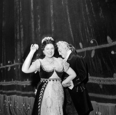 Renata Tebaldi und Tito Gobbi an der Scala, Mailand von Alec Hunter