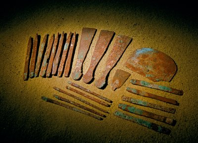 Ägypten; Archäologie; Altes Reich; Saqqara, Grab des Qar, Qar, Arzt, Kupfer, Werkzeuge,... von Kenneth Garrett