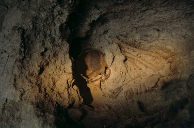 Menschliche Überreste, Homul-Zentrum, Holmul, Guatemala, Maya, Francisco Estradabelli von Kenneth Garrett
